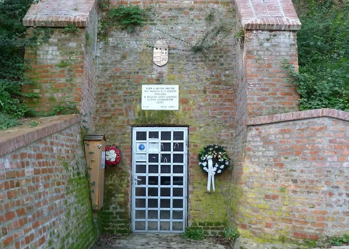 Origo Bed & Breakfast 3*